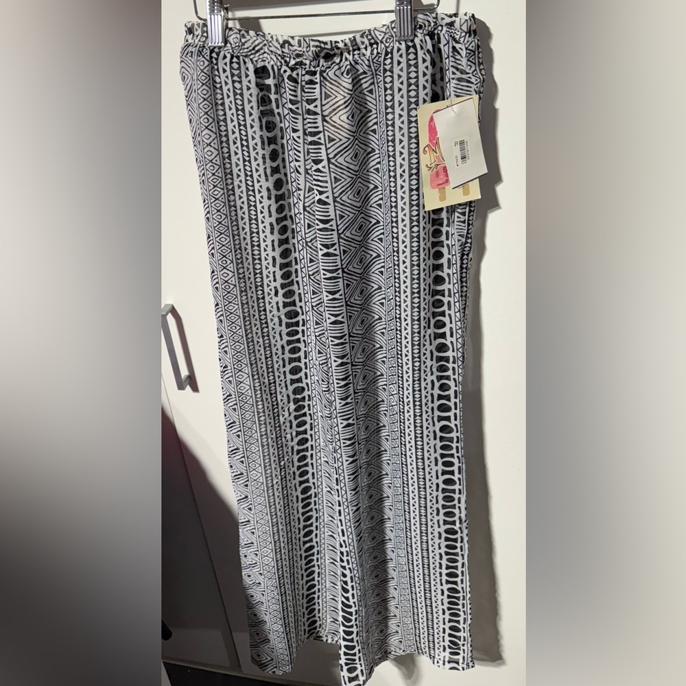 Women’s Miken Small Swimsuit Cover Up Pants Black & White NWT - Picture 1 of 2